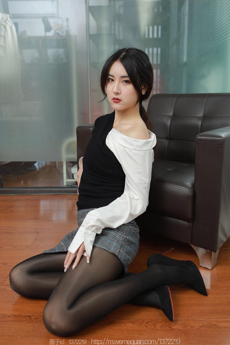 图片[34]-[IESS异思趣向] 2023.01.27 丝享家1342：小宝《油亮高跟》[86P] – 速更版-美库