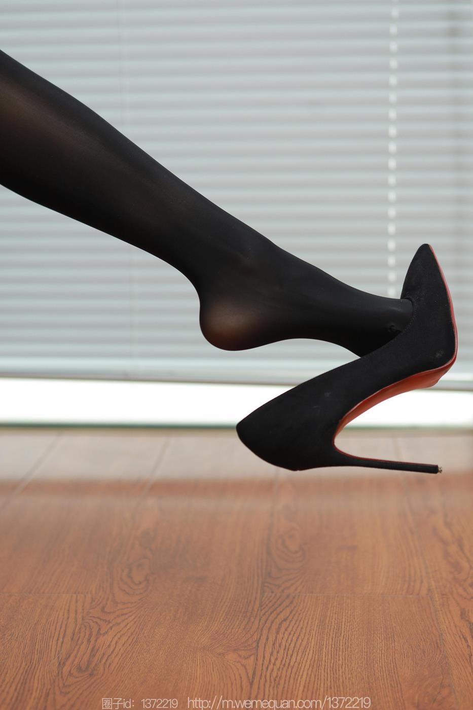 图片[83]-[IESS异思趣向] 2023.01.27 丝享家1342：小宝《油亮高跟》[86P] – 速更版-美库