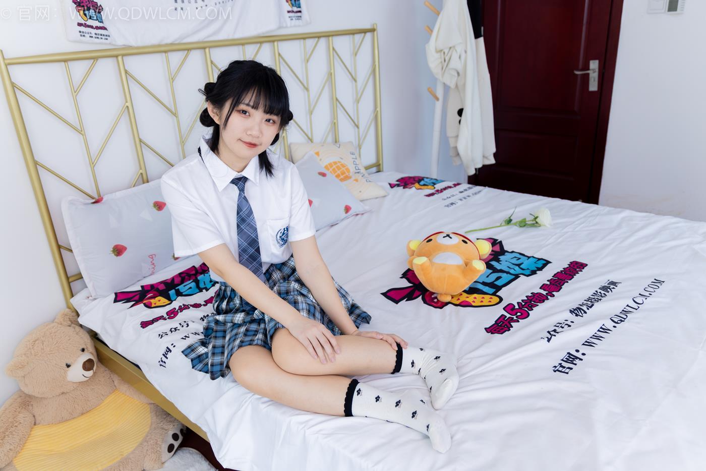 图片[54]-物恋传媒 NO.1641 暗月-雨天窝在家[150P] – 速更版-美库