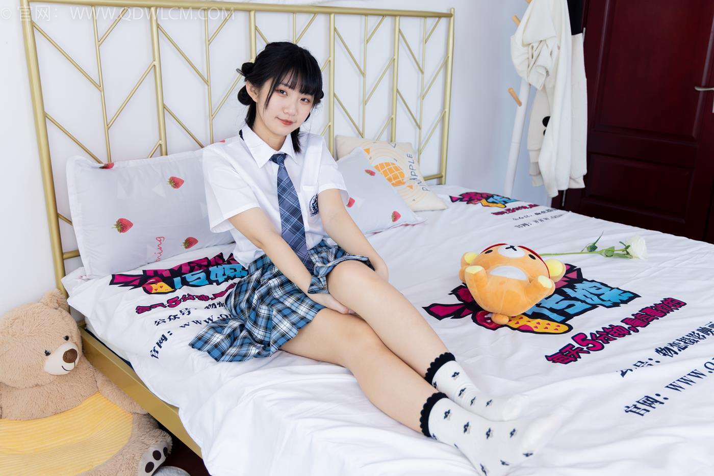 图片[74]-物恋传媒 NO.1641 暗月-雨天窝在家[150P] – 速更版-美库