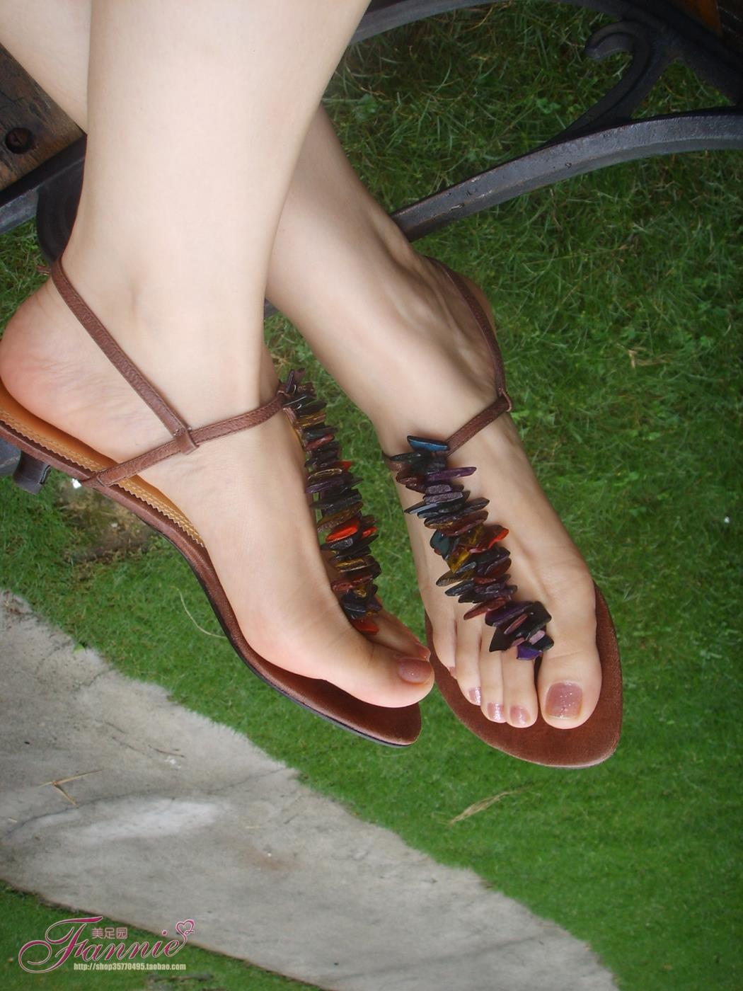 图片[11]-Fannie芬妮每足园 No.136 风起时，勾起无限风光-裸足 [30P] – 速更版-美库