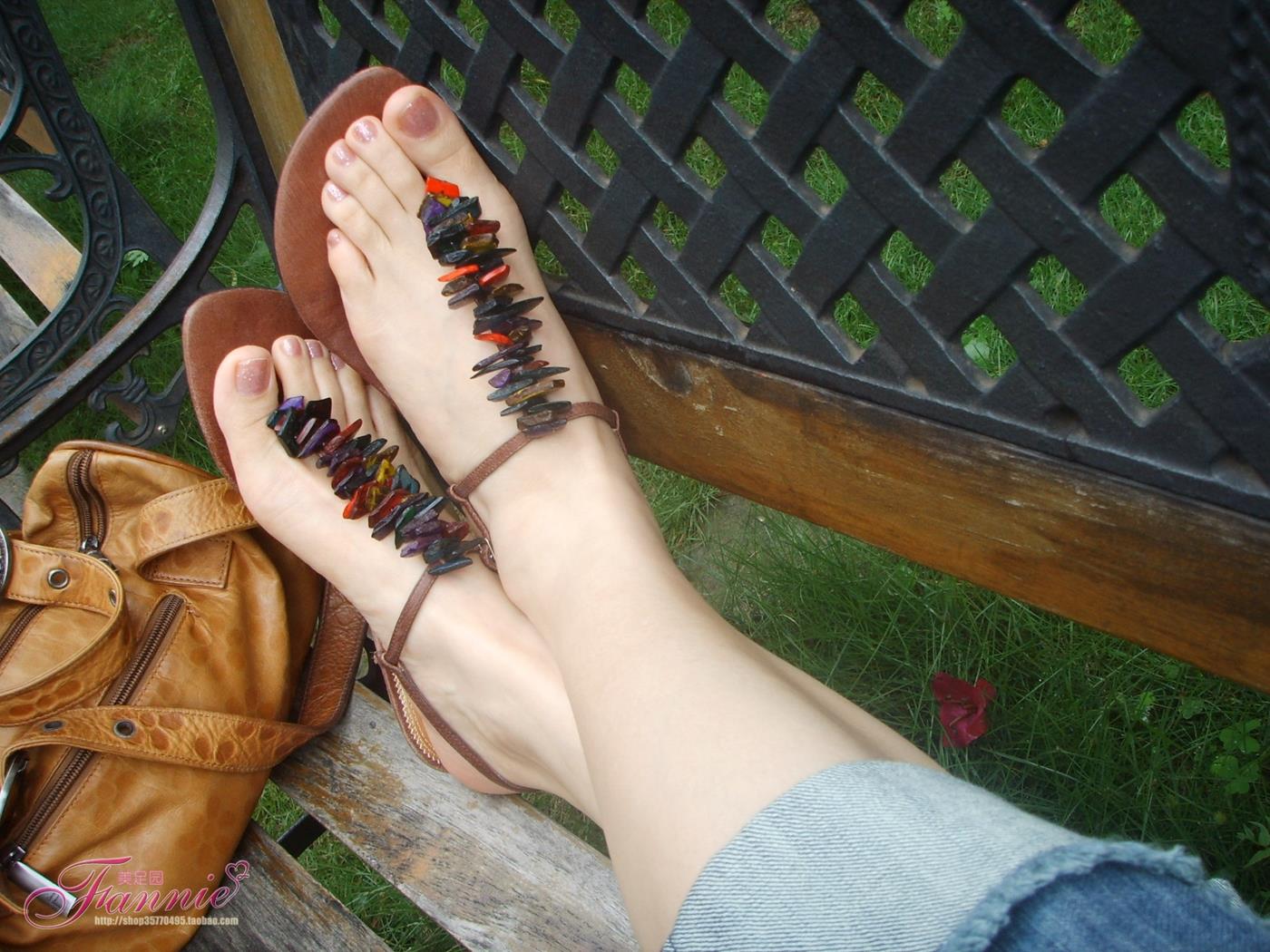 图片[29]-Fannie芬妮每足园 No.136 风起时，勾起无限风光-裸足 [30P] – 速更版-美库