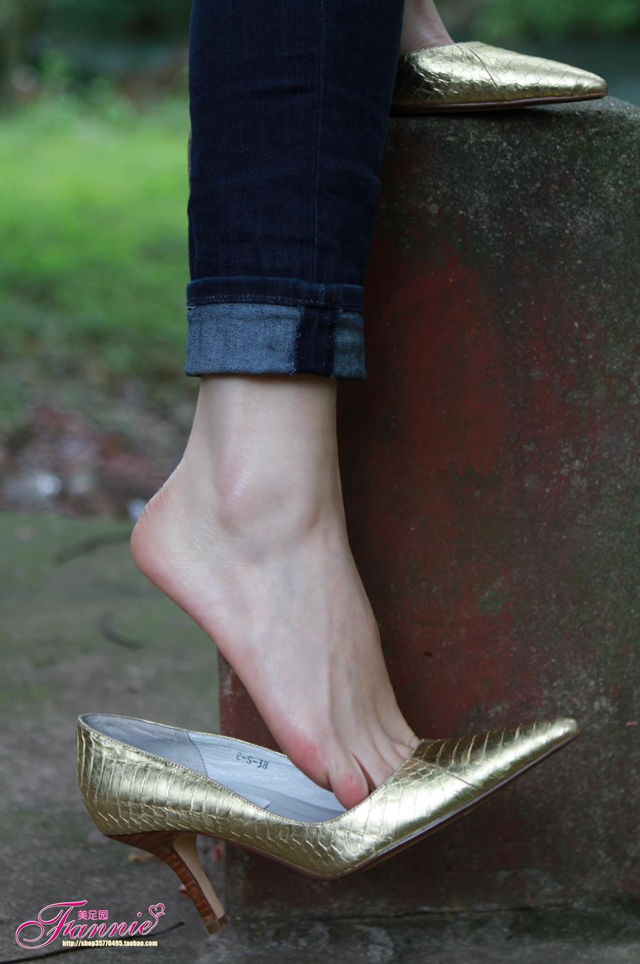 图片[12]-Fannie芬妮每足园 No.139 高跟裸足特写3 [39P] – 速更版-美库
