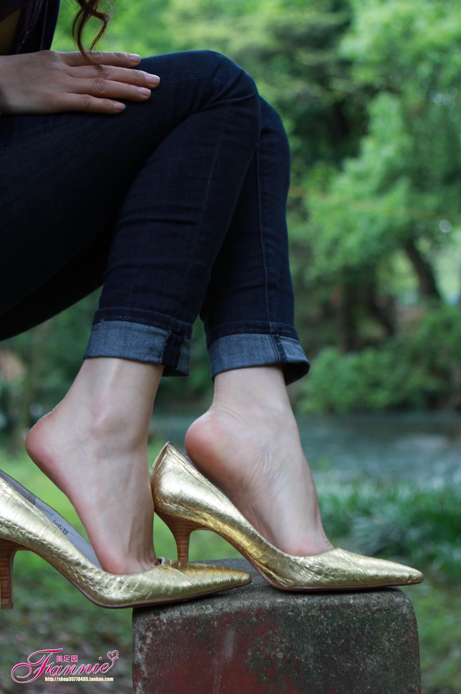 图片[13]-Fannie芬妮每足园 No.139 高跟裸足特写3 [39P] – 速更版-美库