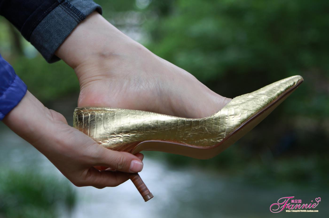 图片[16]-Fannie芬妮每足园 No.139 高跟裸足特写3 [39P] – 速更版-美库