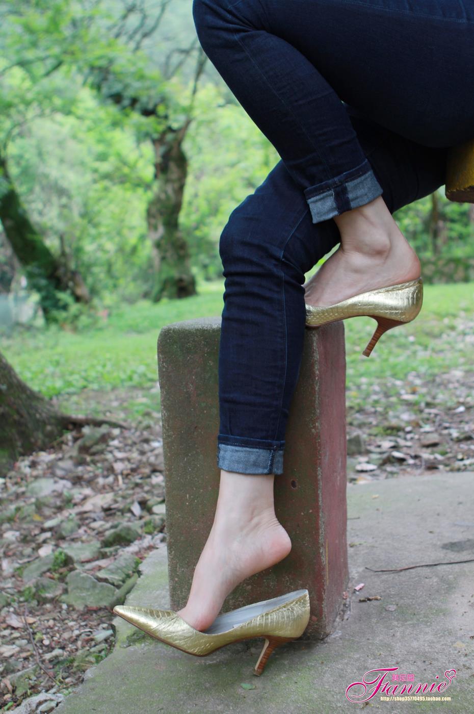 图片[19]-Fannie芬妮每足园 No.139 高跟裸足特写3 [39P] – 速更版-美库