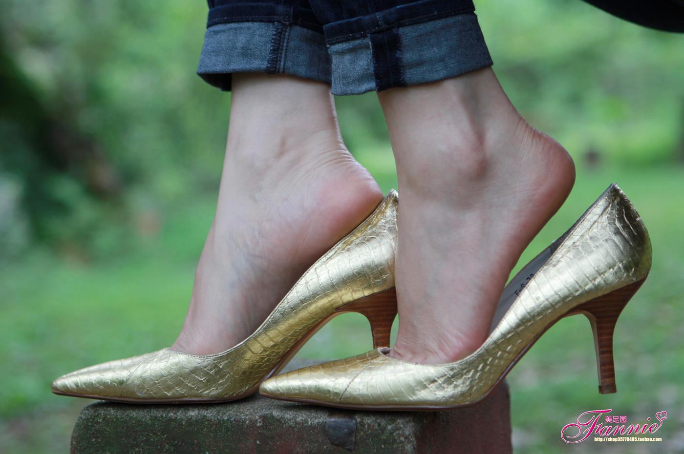 图片[23]-Fannie芬妮每足园 No.139 高跟裸足特写3 [39P] – 速更版-美库