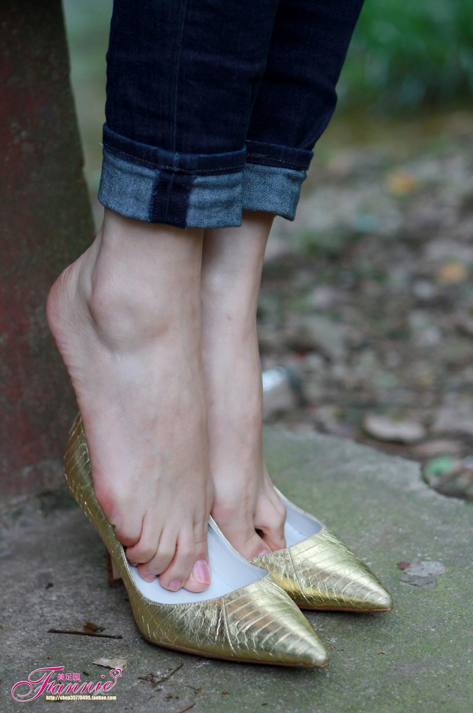 图片[30]-Fannie芬妮每足园 No.139 高跟裸足特写3 [39P] – 速更版-美库