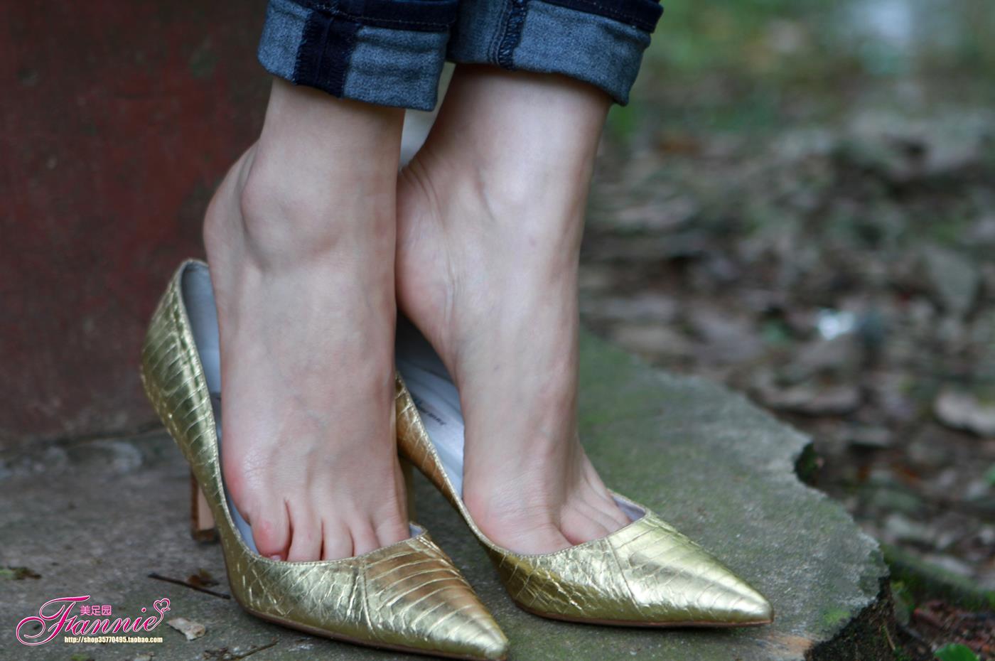 图片[31]-Fannie芬妮每足园 No.139 高跟裸足特写3 [39P] – 速更版-美库