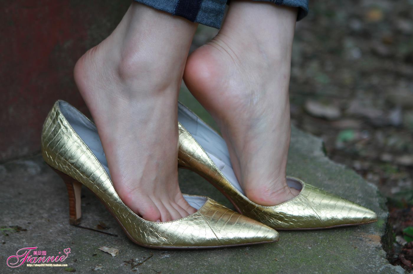 图片[32]-Fannie芬妮每足园 No.139 高跟裸足特写3 [39P] – 速更版-美库
