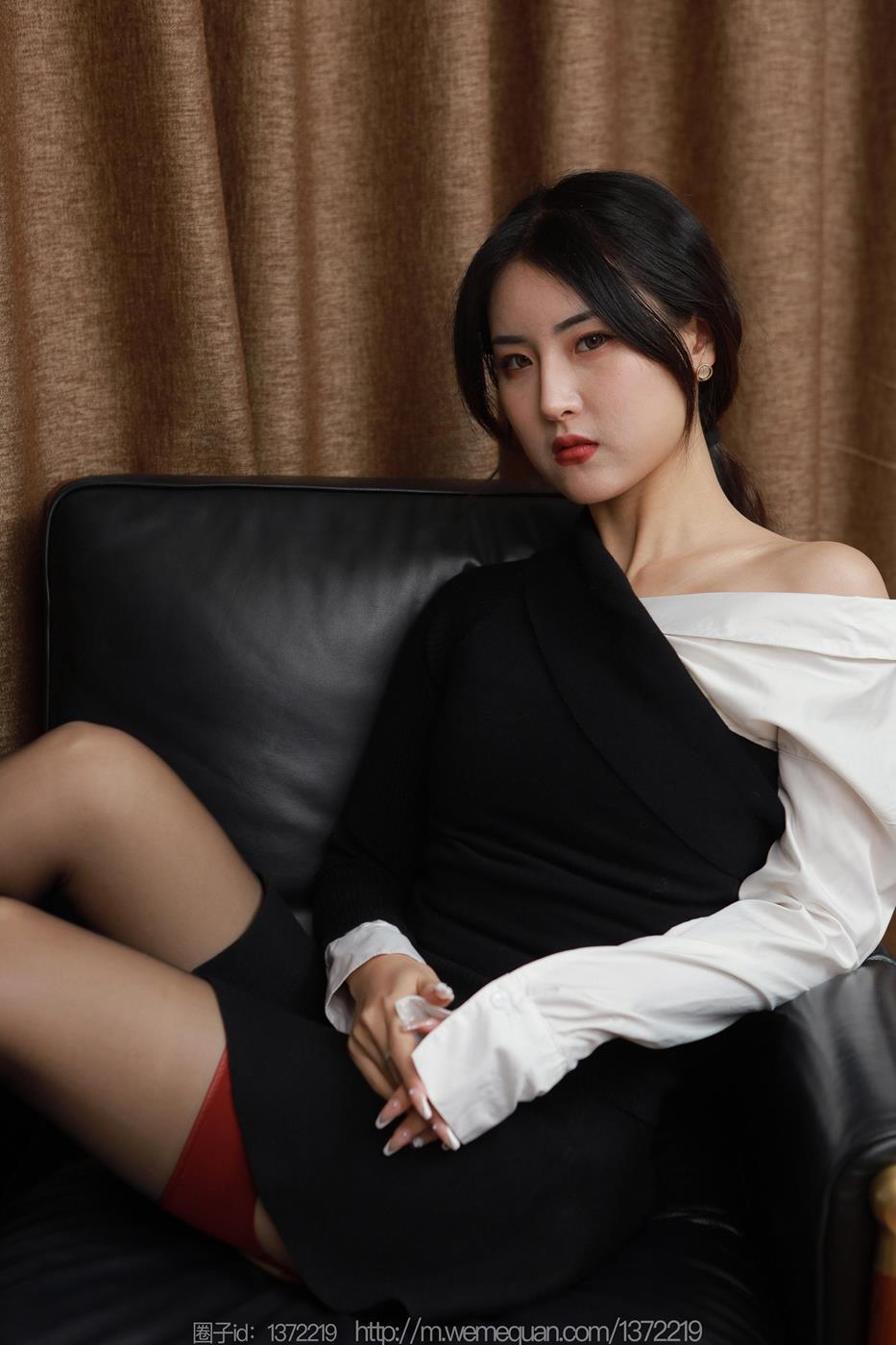 图片[32]-[IESS异思趣向] 2023.02.10 丝享家1357：小宝《吊带情节》[89P] – 速更版-美库