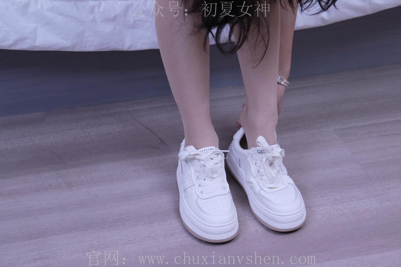 图片[63]-初夏女神 雪糕 浅蓝色JK裙搭配小白鞋[135P] – 速更版-美库