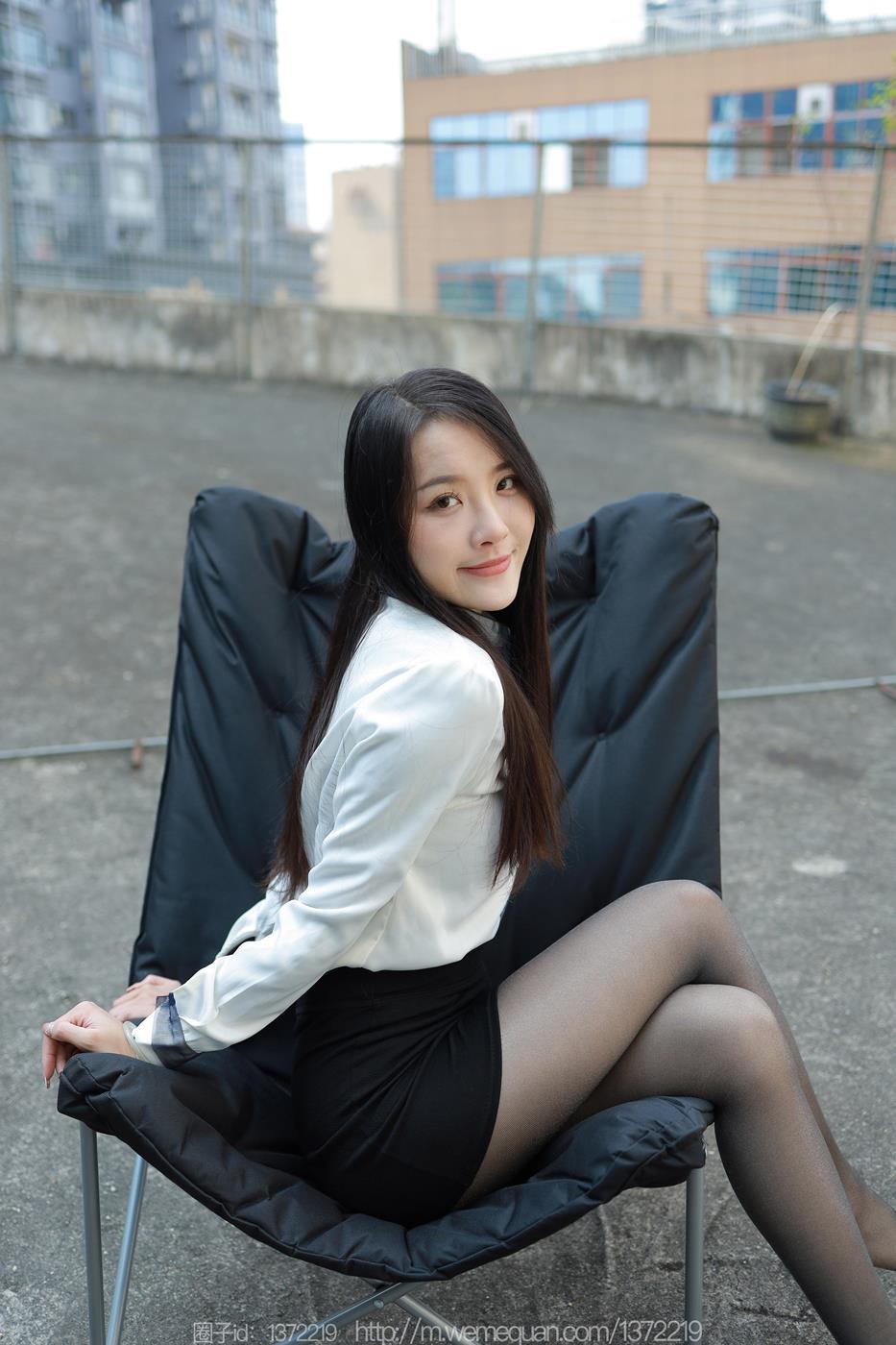 图片[22]-[IESS异思趣向] 2023.02.11 丝享家1358：婉萍《户外OL》[88P] – 速更版-美库