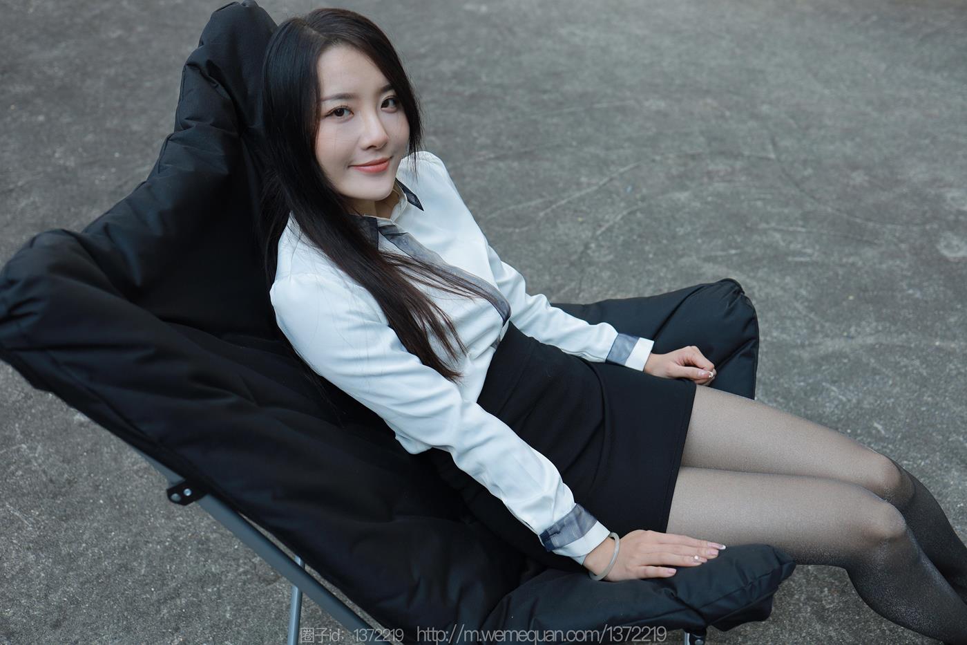 图片[85]-[IESS异思趣向] 2023.02.11 丝享家1358：婉萍《户外OL》[88P] – 速更版-美库