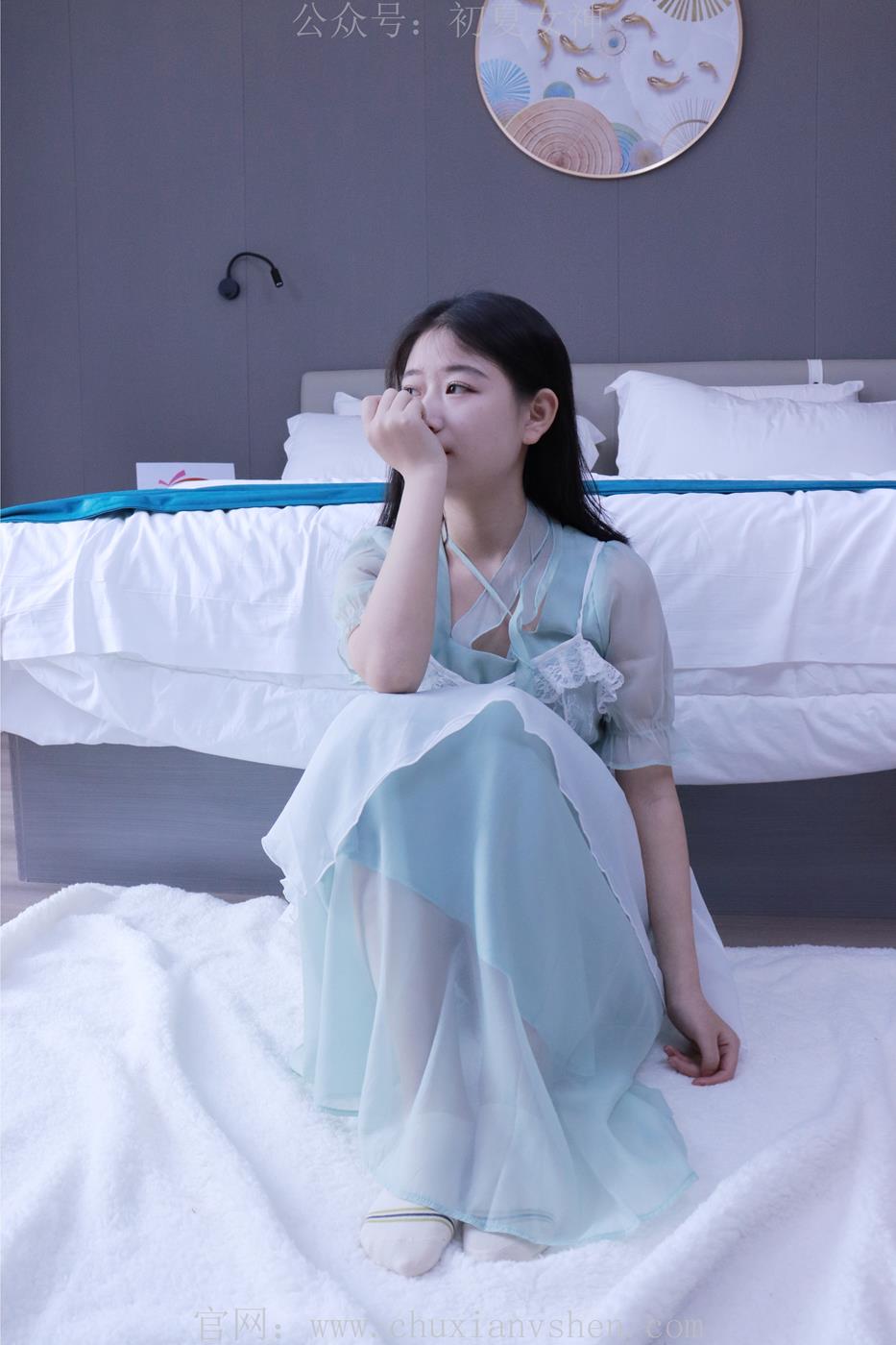 图片[14]-初夏女神 念念 绿野仙踪M码连衣裙搭回力球鞋[120P] – 速更版-美库