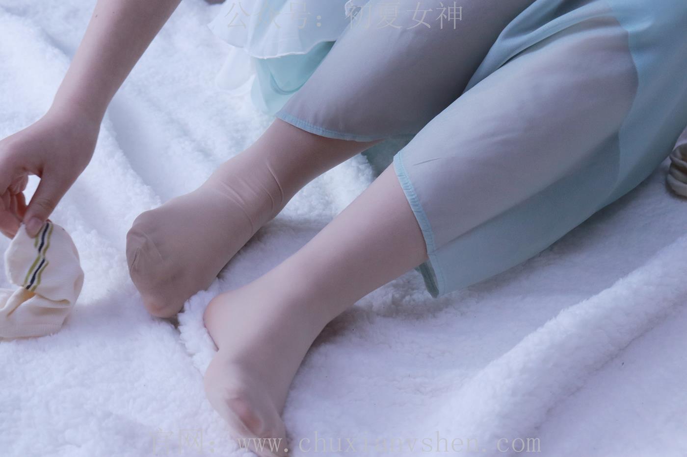 图片[23]-初夏女神 念念 绿野仙踪M码连衣裙搭回力球鞋[120P] – 速更版-美库