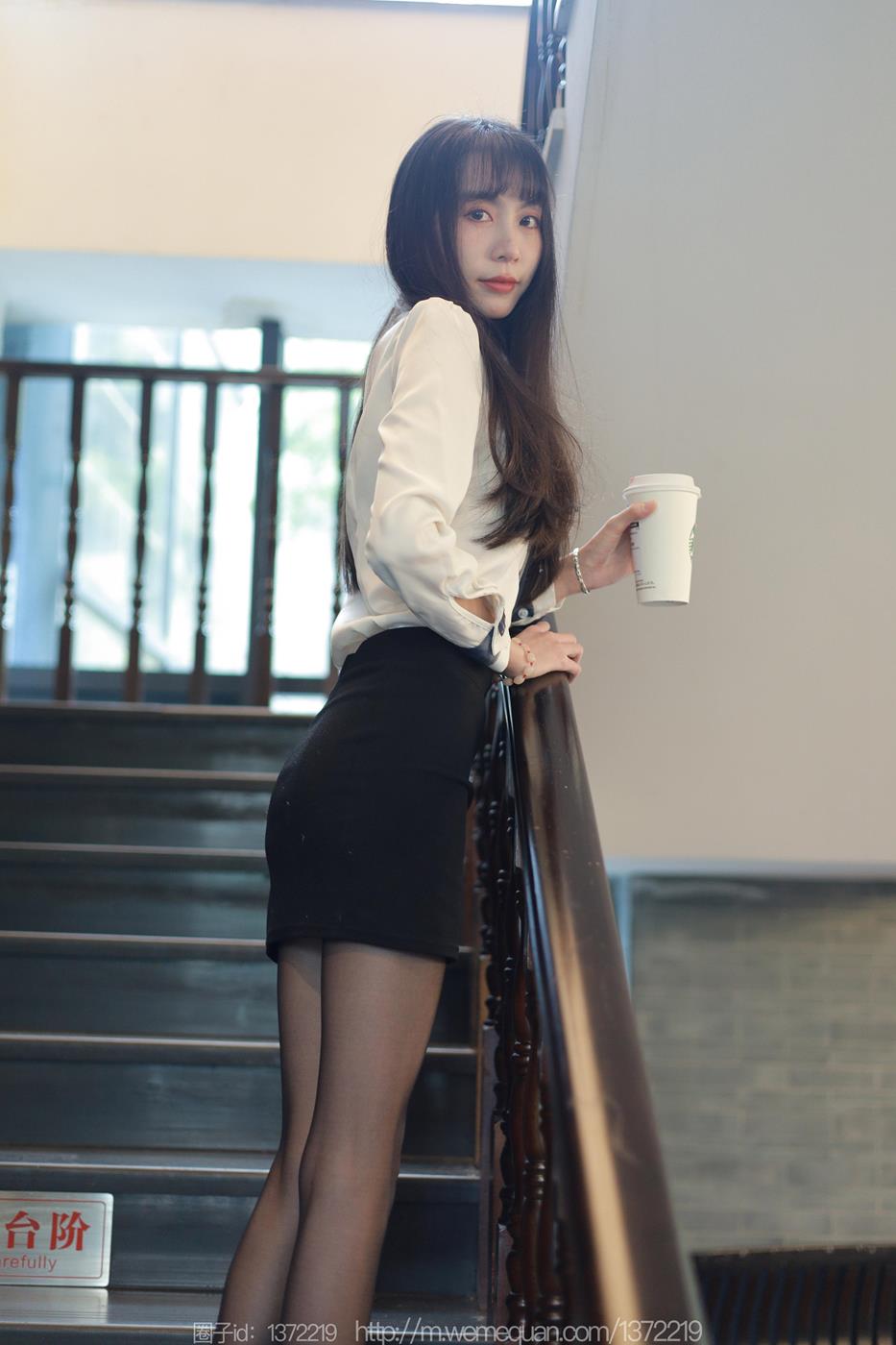 图片[45]-[IESS异思趣向] 2023.02.14 丝享家1361：团团《美腿下午茶》[93P] – 速更版-美库