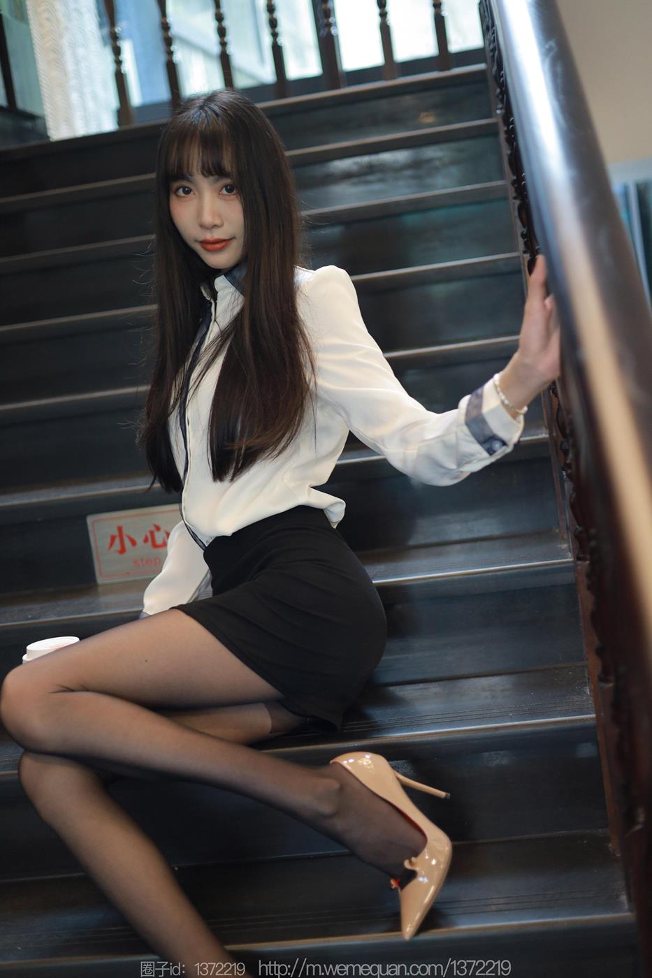 图片[60]-[IESS异思趣向] 2023.02.14 丝享家1361：团团《美腿下午茶》[93P] – 速更版-美库