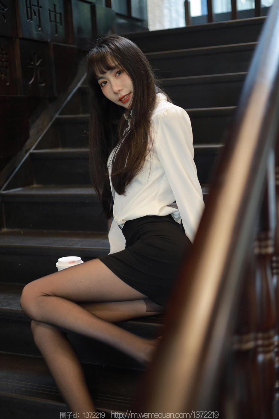 图片[61]-[IESS异思趣向] 2023.02.14 丝享家1361：团团《美腿下午茶》[93P] – 速更版-美库