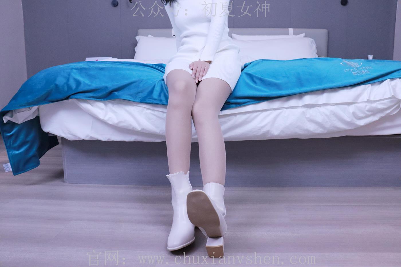 图片[34]-初夏女神 依依 2022款白色毛领连衣裙搭白色短靴[147P] – 速更版-美库