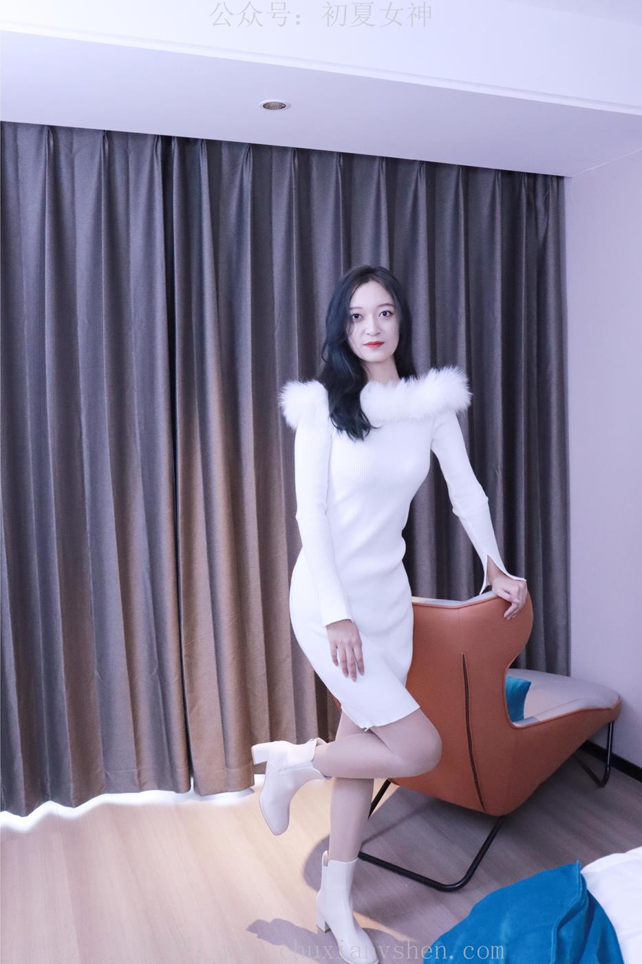 图片[40]-初夏女神 依依 2022款白色毛领连衣裙搭白色短靴[147P] – 速更版-美库