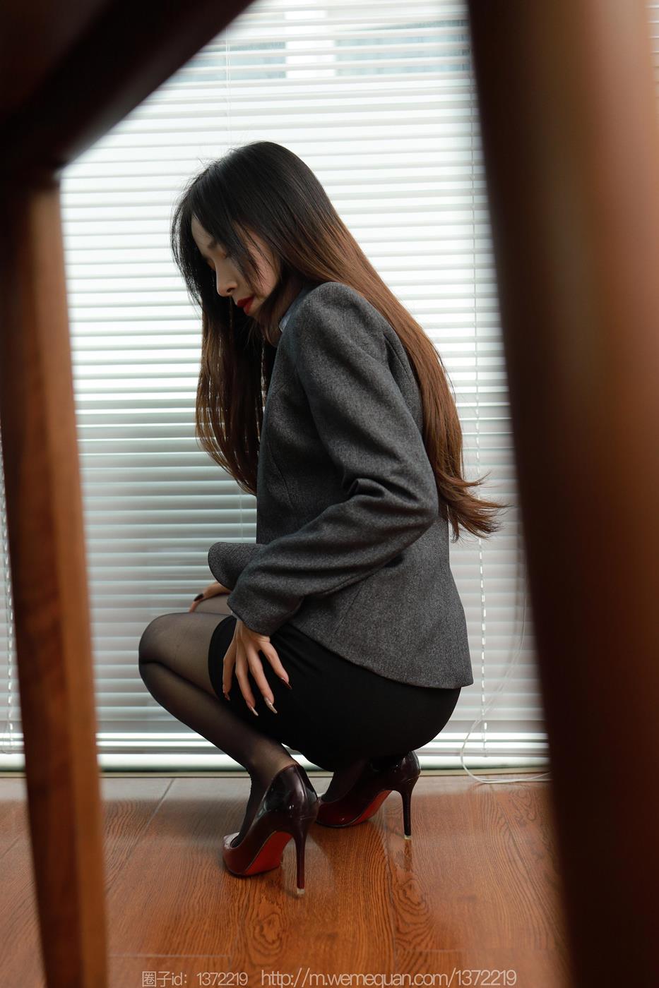 图片[12]-[IESS异思趣向] 2023.02.15 丝享家1362：美子《桌底游戏》[83P] – 速更版-美库