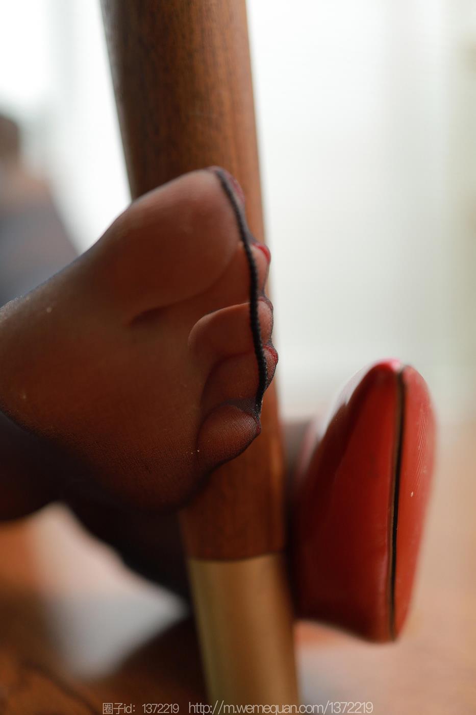 图片[33]-[IESS异思趣向] 2023.02.15 丝享家1362：美子《桌底游戏》[83P] – 速更版-美库