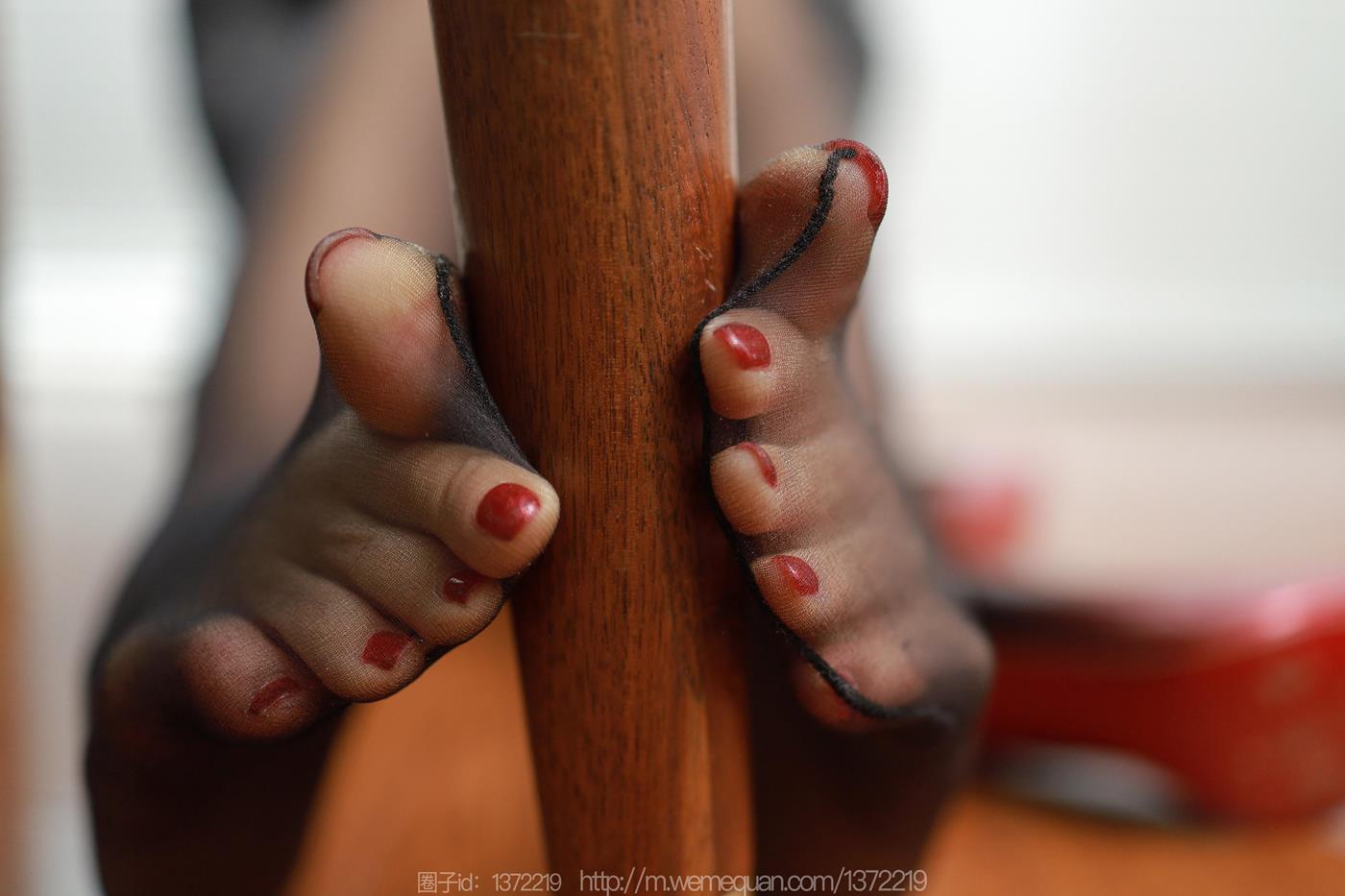 图片[38]-[IESS异思趣向] 2023.02.15 丝享家1362：美子《桌底游戏》[83P] – 速更版-美库