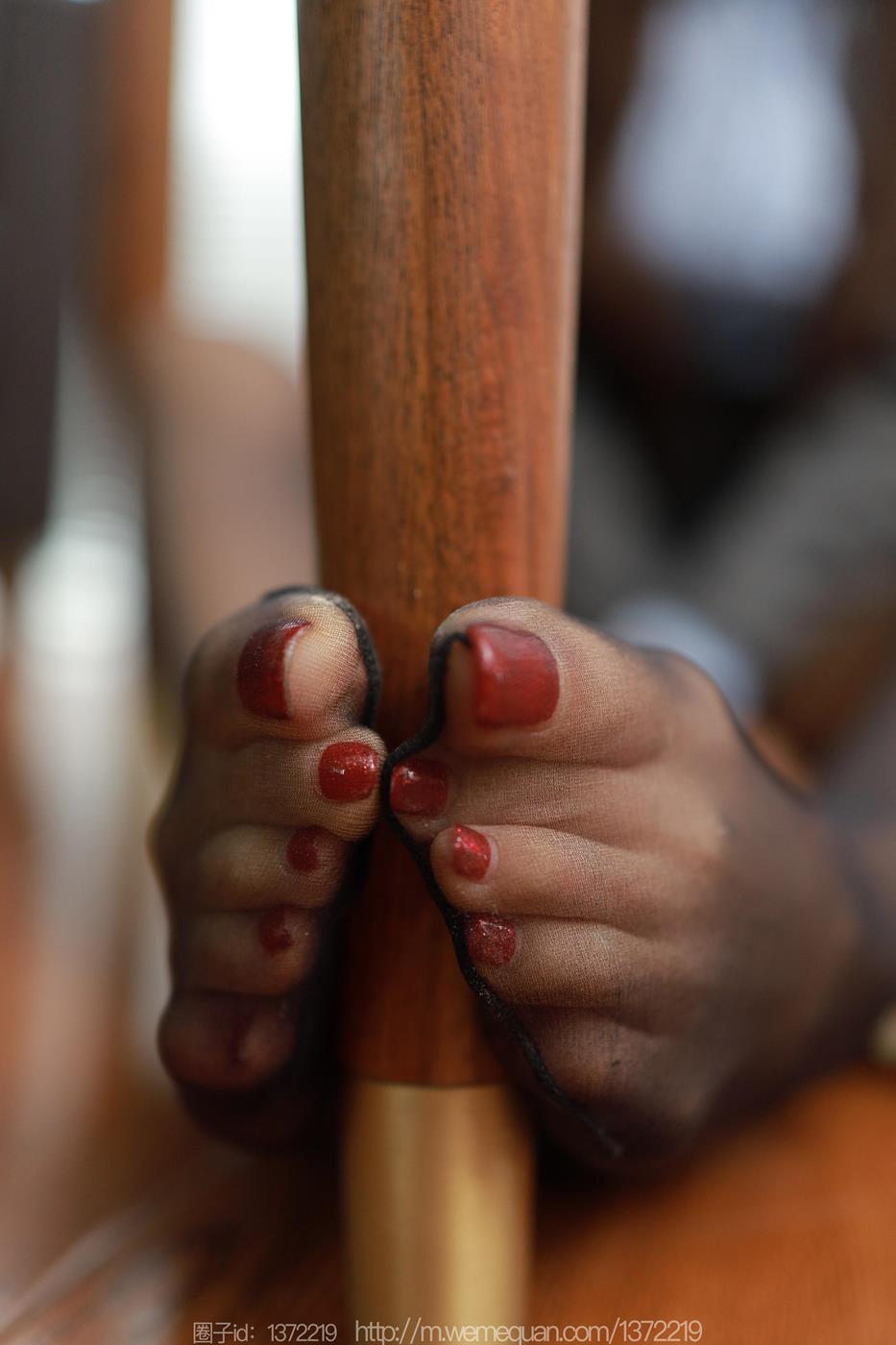 图片[43]-[IESS异思趣向] 2023.02.15 丝享家1362：美子《桌底游戏》[83P] – 速更版-美库