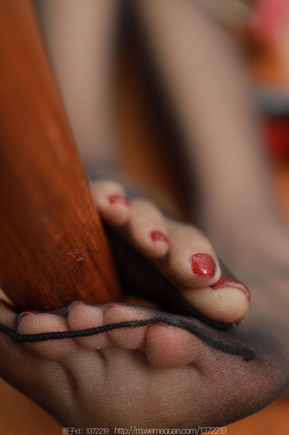 图片[46]-[IESS异思趣向] 2023.02.15 丝享家1362：美子《桌底游戏》[83P] – 速更版-美库