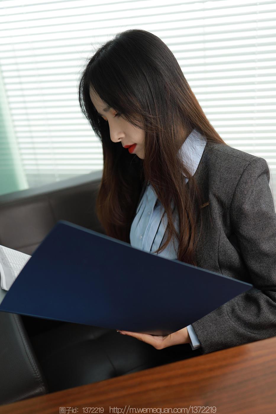 图片[80]-[IESS异思趣向] 2023.02.15 丝享家1362：美子《桌底游戏》[83P] – 速更版-美库