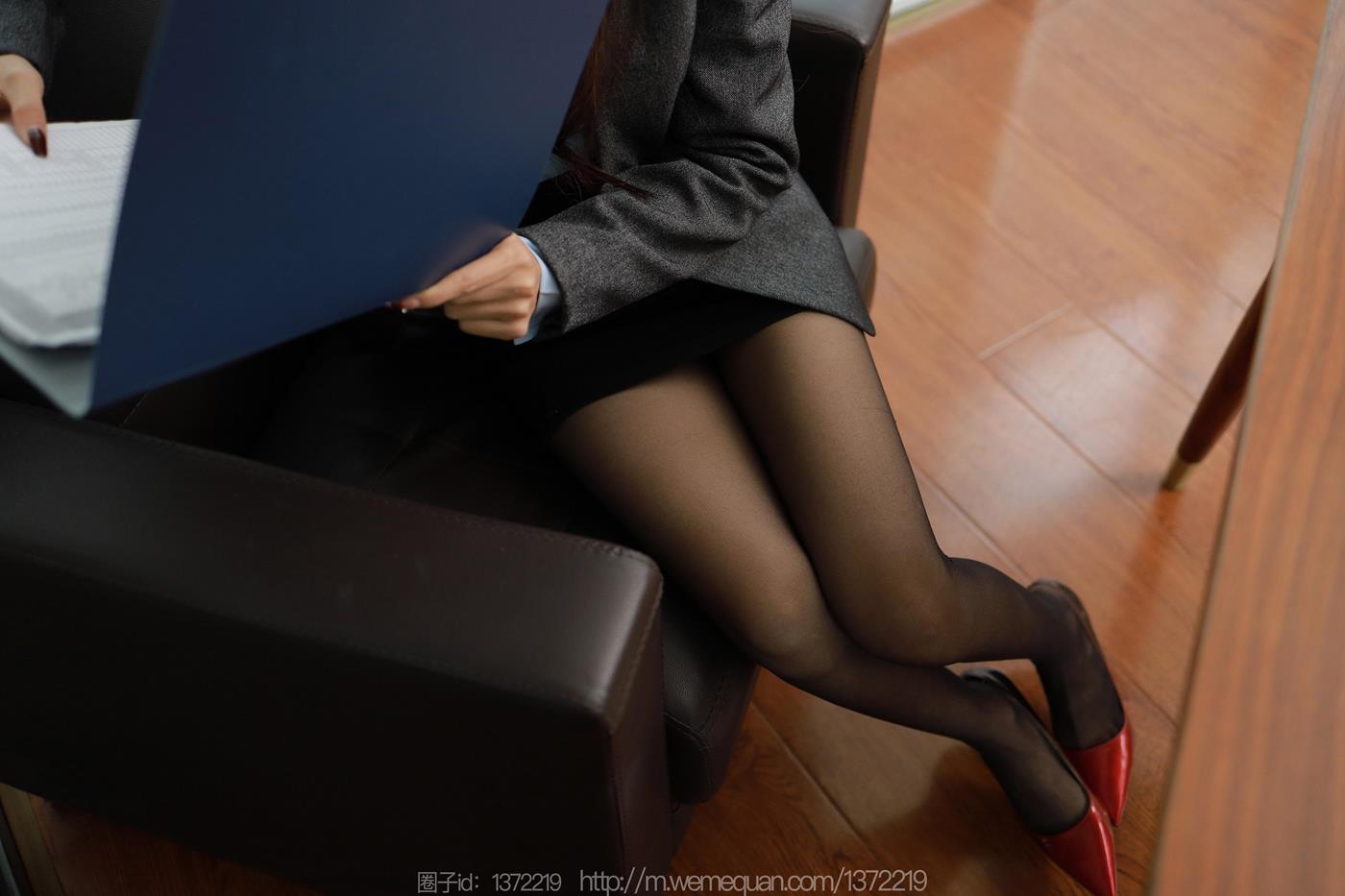 图片[83]-[IESS异思趣向] 2023.02.15 丝享家1362：美子《桌底游戏》[83P] – 速更版-美库