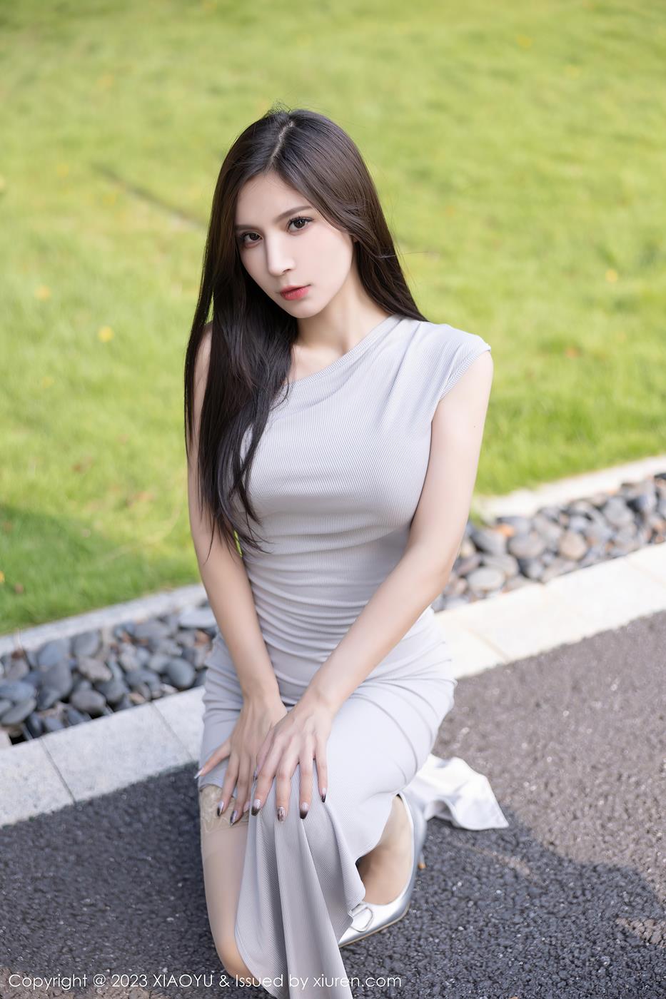 图片[17]-[XIAOYU语画界]2023.07.20 VOL.1074 小蛮妖Yummy 灰色高腰开叉裙[25+1P] – 速更版-美库