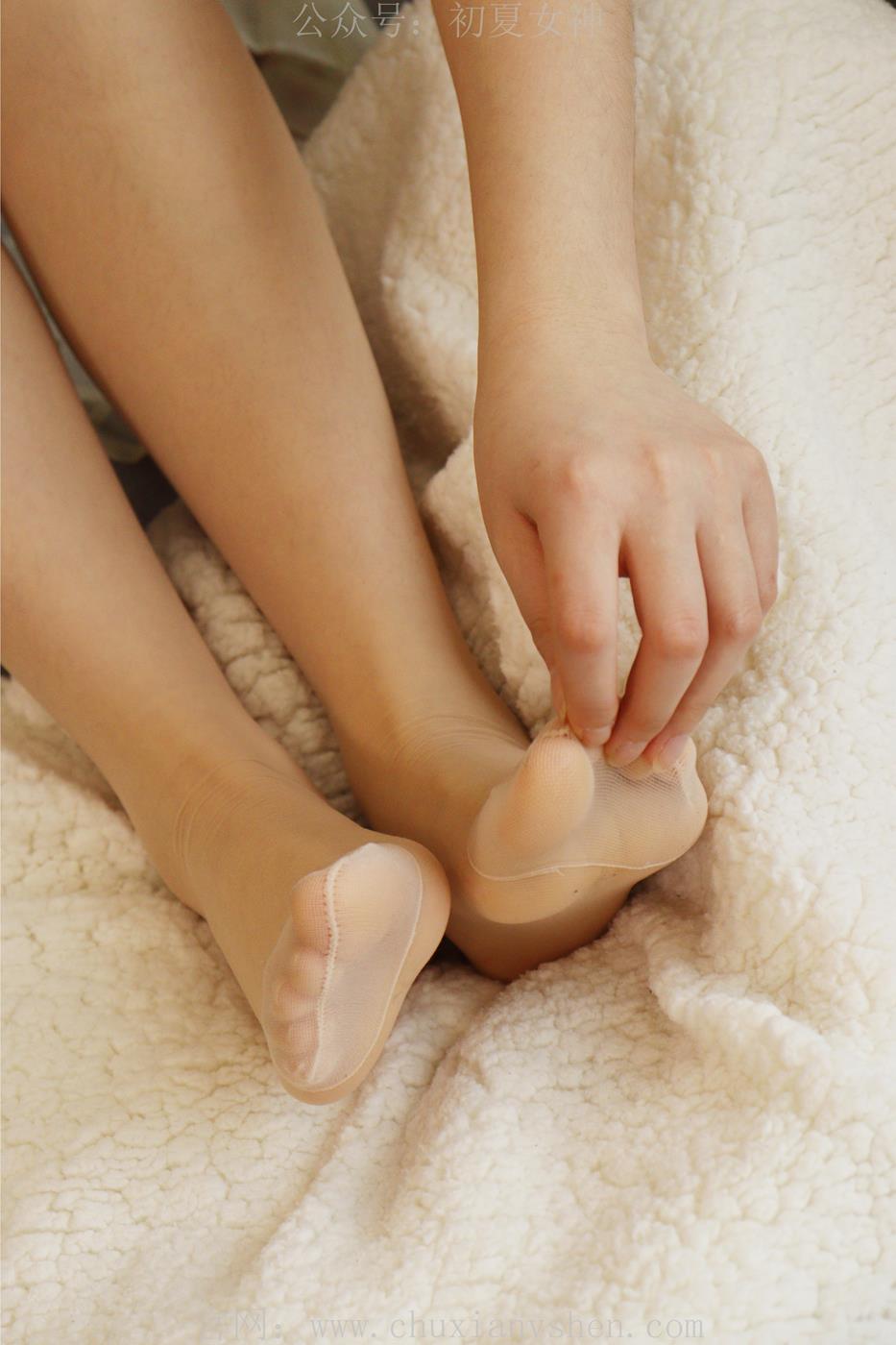 图片[32]-初夏女神 水吉 2023款春季S码连衣裙搭错了鞋[90P] – 速更版-美库