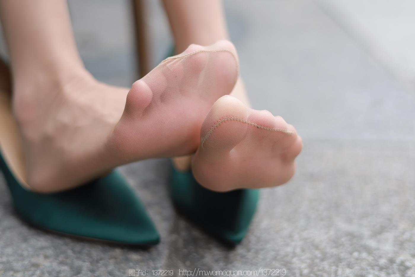 图片[32]-[IESS异思趣向] 2023.02.18 丝享家1365：团团《街拍OL美女》[89P] – 速更版-美库