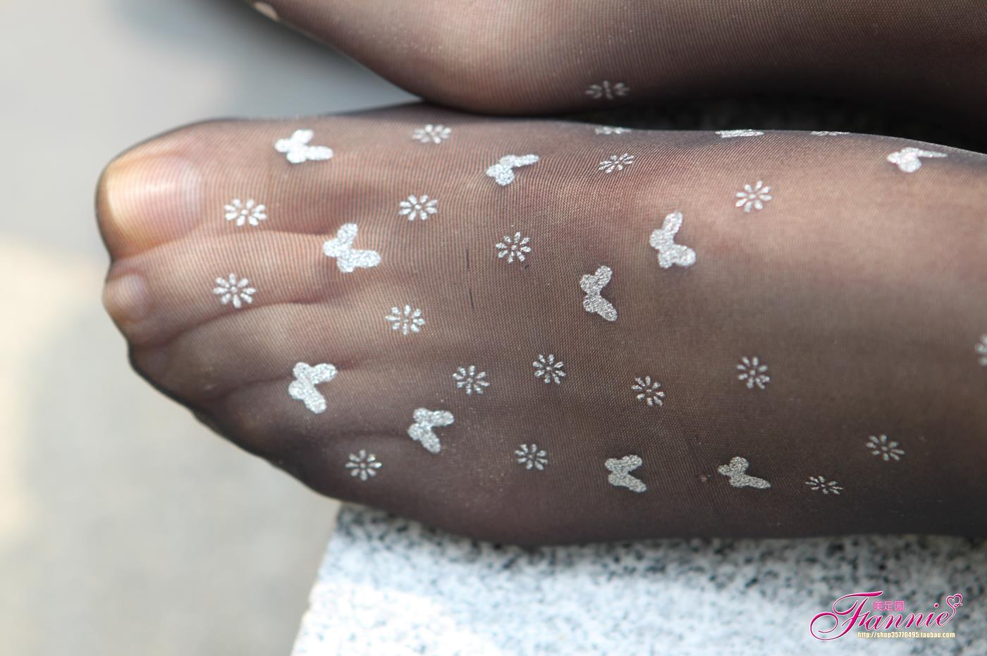 图片[15]-Fannie芬妮每足园 No.156 黑丝特辑 [67P] – 速更版-美库