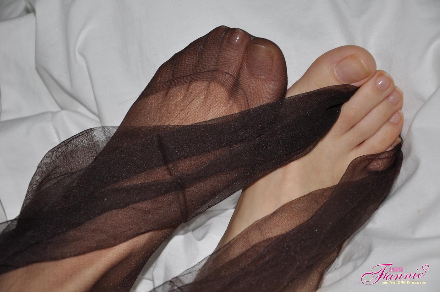 图片[15]-Fannie芬妮每足园 No.157 黑丝特写 [48P] – 速更版-美库