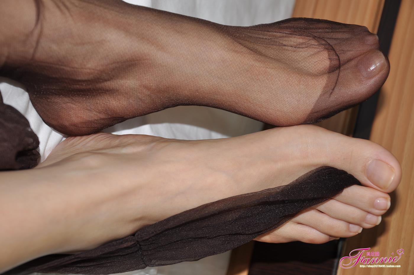 图片[43]-Fannie芬妮每足园 No.157 黑丝特写 [48P] – 速更版-美库