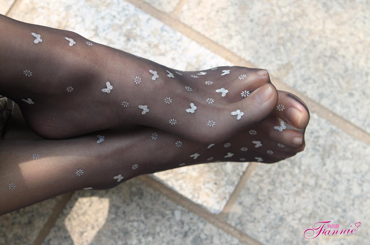 图片[65]-Fannie芬妮每足园 No.156 黑丝特辑 [67P] – 速更版-美库