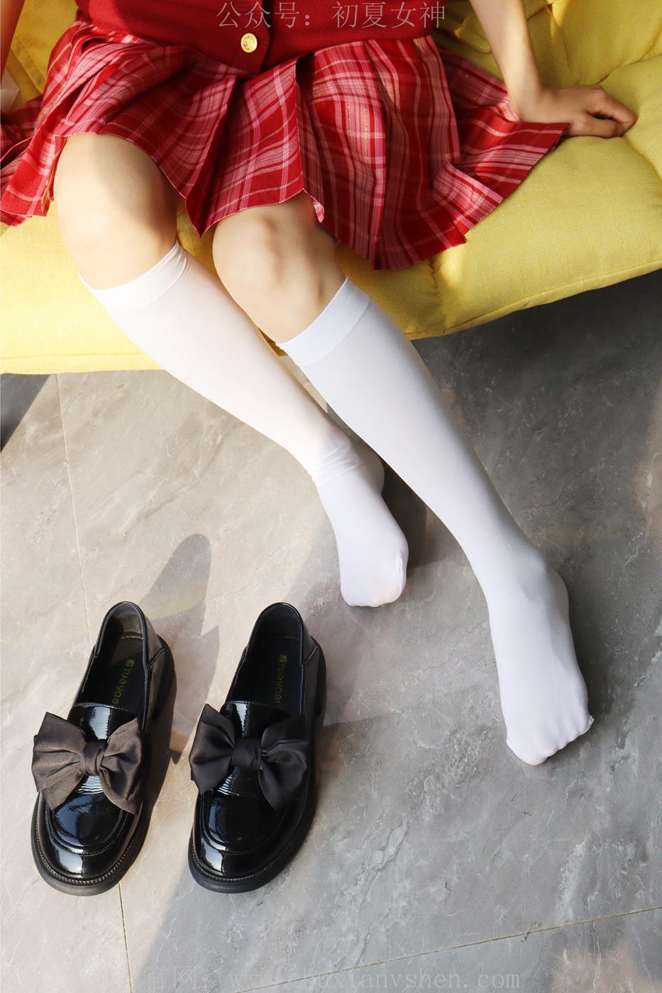 图片[14]-初夏女神  蓝莓 S码大红色JK套搭小黑皮鞋[100P] – 速更版-美库