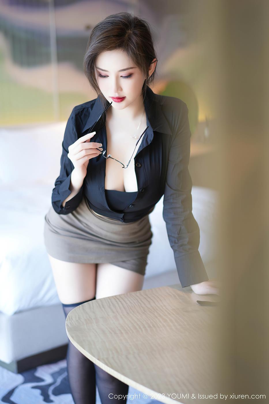 图片[24]-[YOUMI尤蜜荟] 2023.07.24 VOL.968 Carol周妍希 短裙黑丝[42P] – 速更版-美库