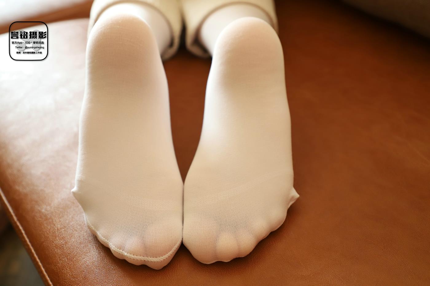 图片[37]-[誉铭传媒]袜足摄影 2023年 NO.008 雪地鞋里的白袜[84P] – 速更版-美库