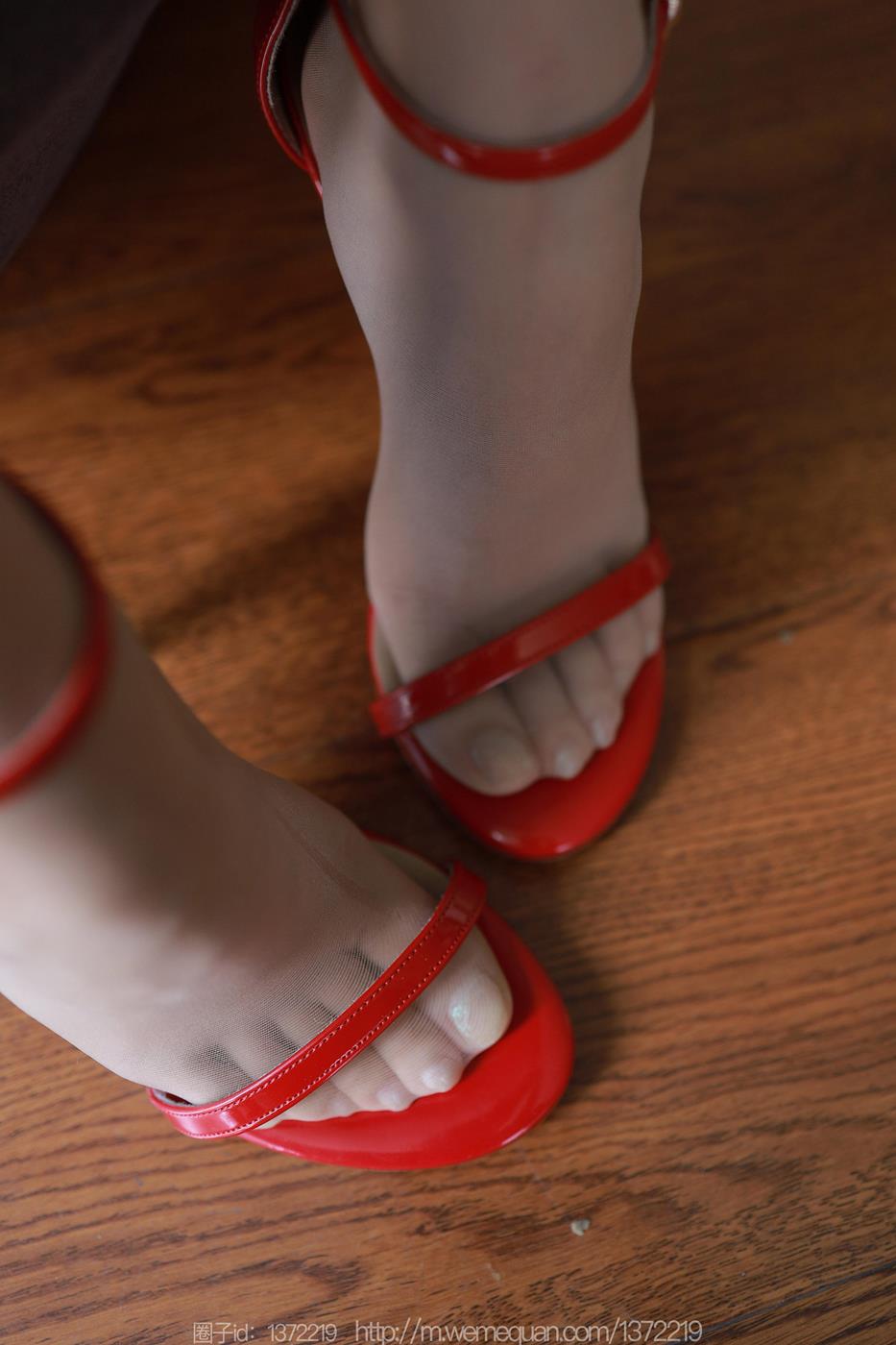 图片[46]-[IESS异思趣向] 2023.02.25 丝享家1372：婉萍《红色包臀裙》[88P] – 速更版-美库