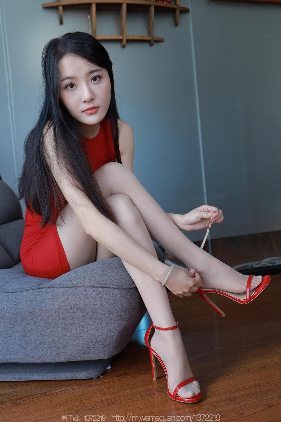 图片[56]-[IESS异思趣向] 2023.02.25 丝享家1372：婉萍《红色包臀裙》[88P] – 速更版-美库