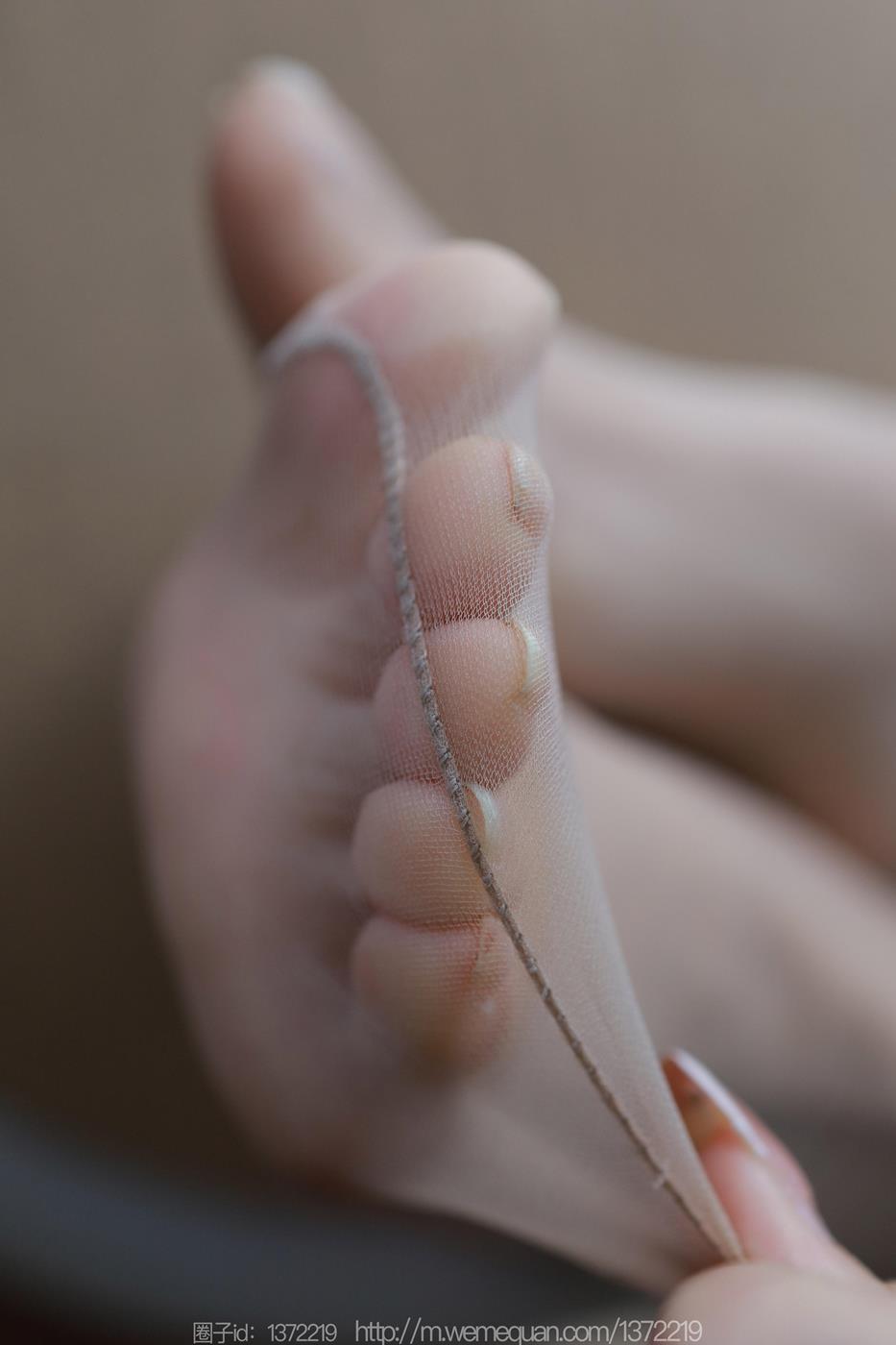 图片[76]-[IESS异思趣向] 2023.02.25 丝享家1372：婉萍《红色包臀裙》[88P] – 速更版-美库