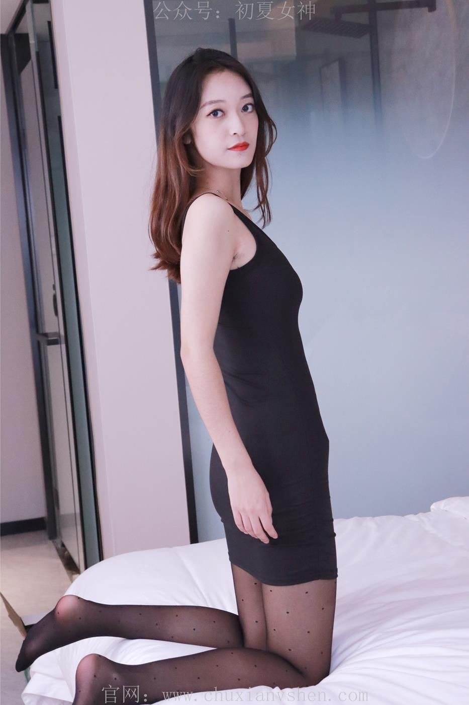 图片[69]-初夏女神依依 M码无袖黑色衣搭配38码长靴[123P] – 速更版-美库