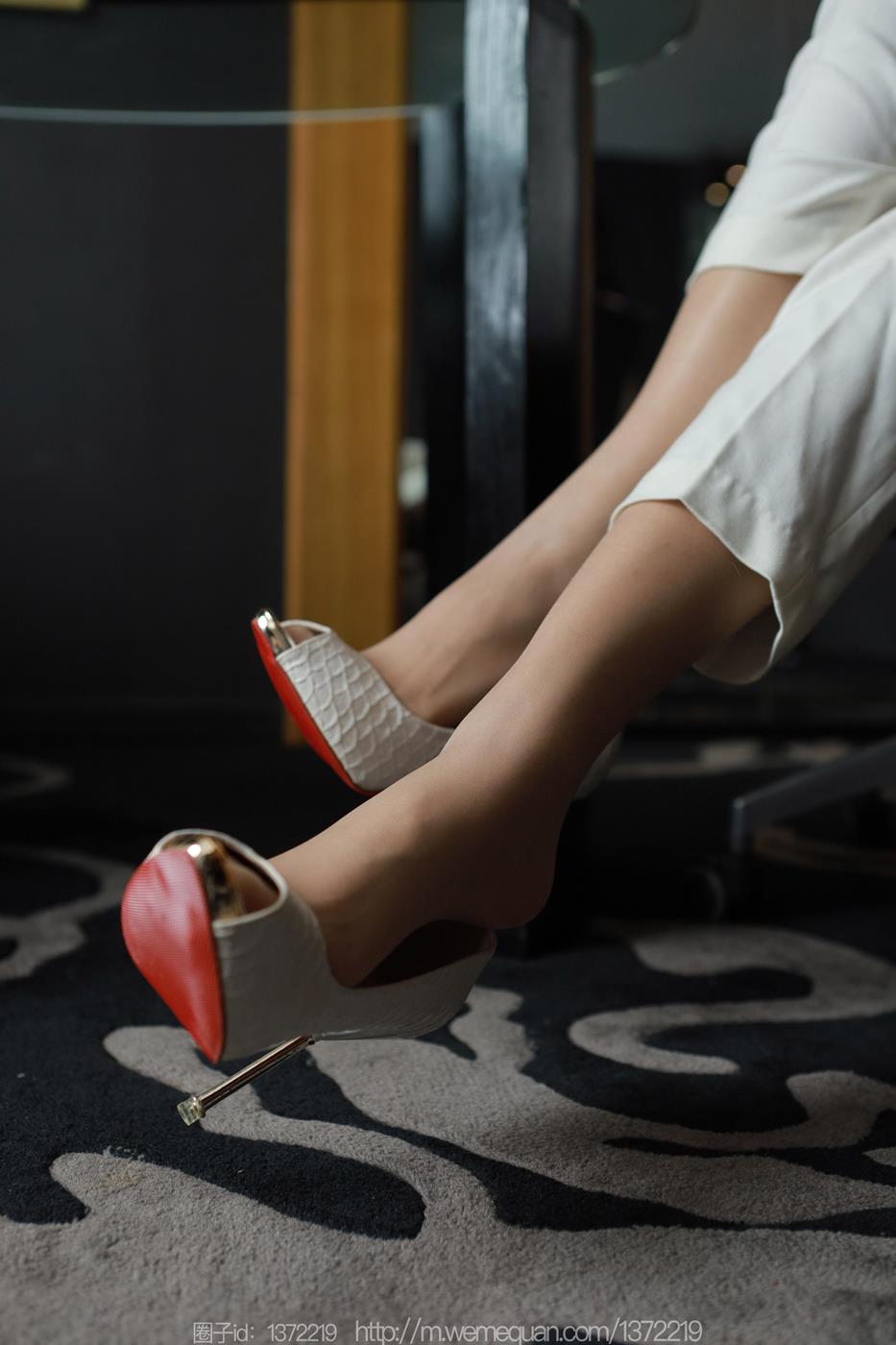 图片[52]-[IESS异思趣向] 2023.02.27 丝享家1374：小宝《白色裤里丝》[86P] – 速更版-美库