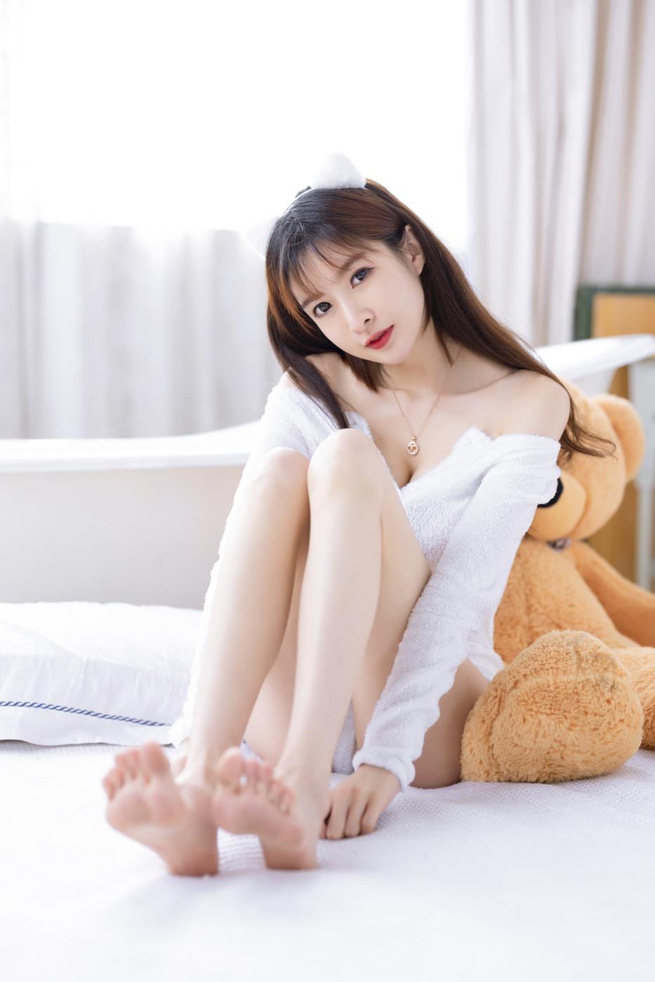 图片[16]-网紅Coser@王羽杉 抹胸浴缸[65P] – 速更版-美库