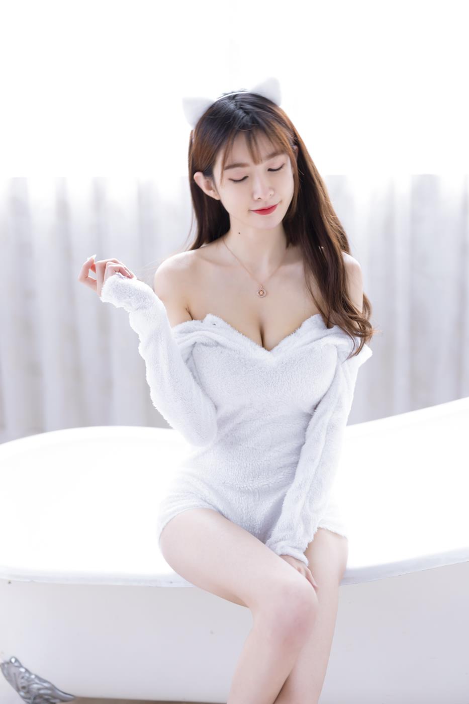 图片[59]-网紅Coser@王羽杉 抹胸浴缸[65P] – 速更版-美库