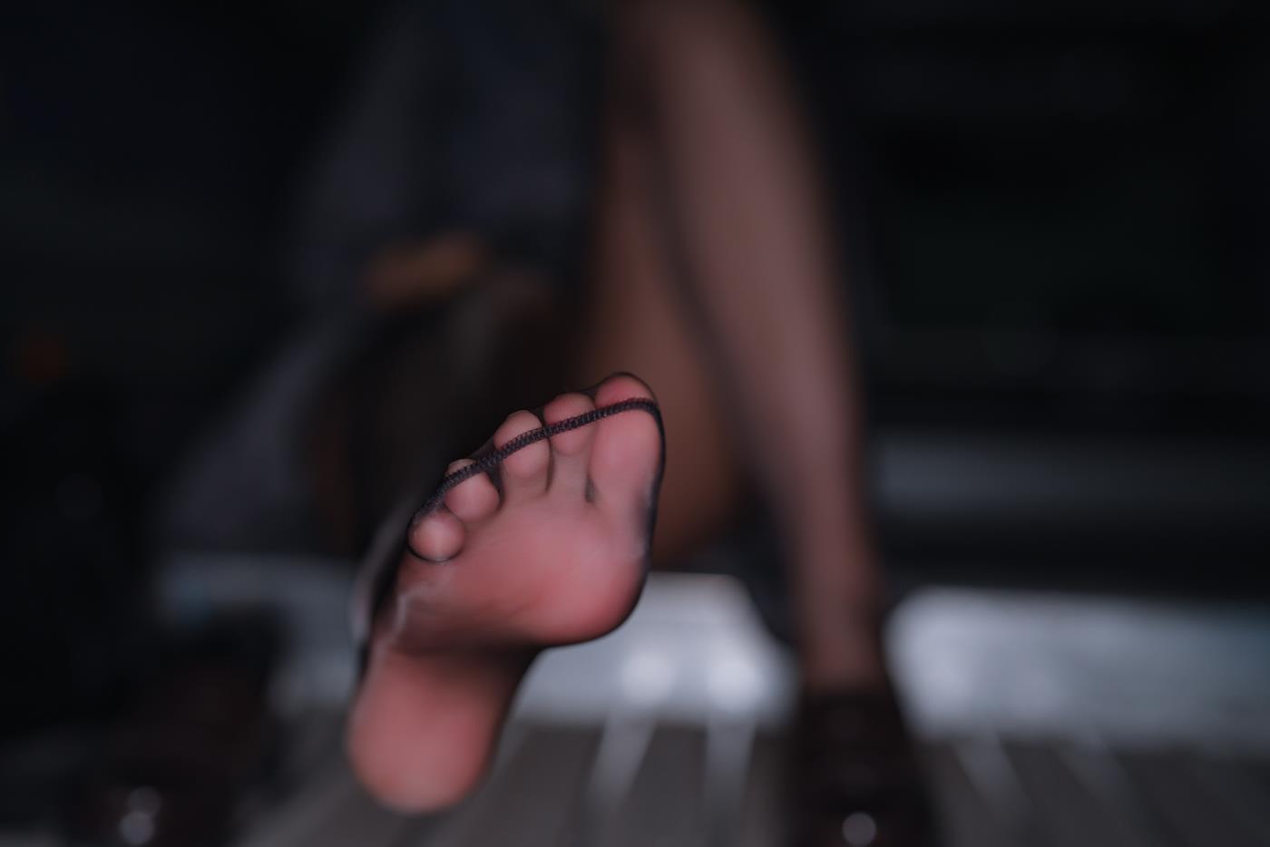 图片[18]-轩萧学姐  – 楼道+车库[33P] – 速更版-美库